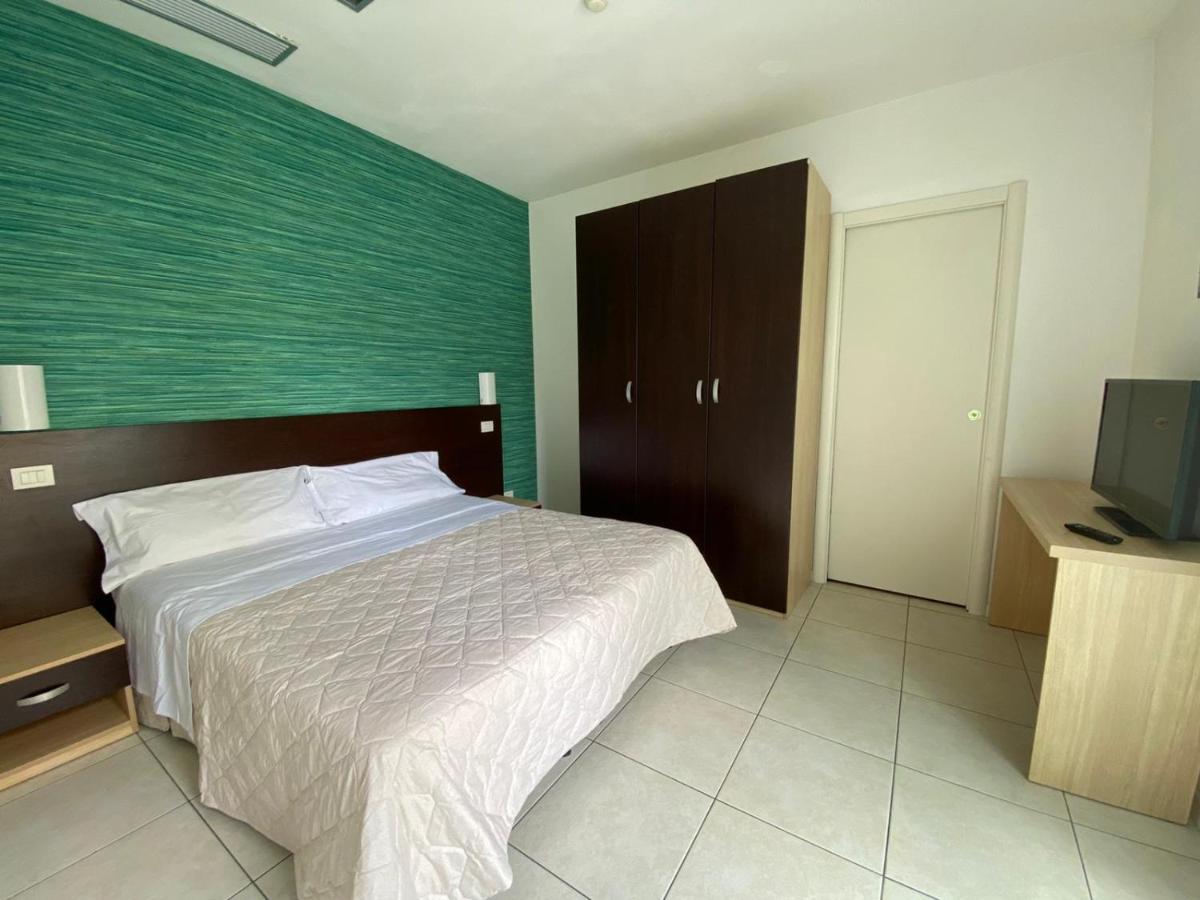 Residence Acqua Suite Marina Rimini Zewnętrze zdjęcie